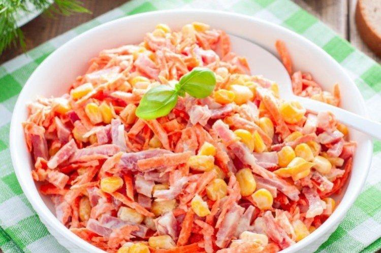 Salad with Korean Carrots and Smoked Sausage - Recipes