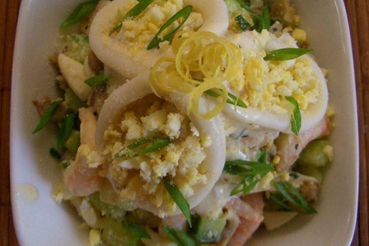 Ensalada de camarones, calamares y setas ostra - recetas