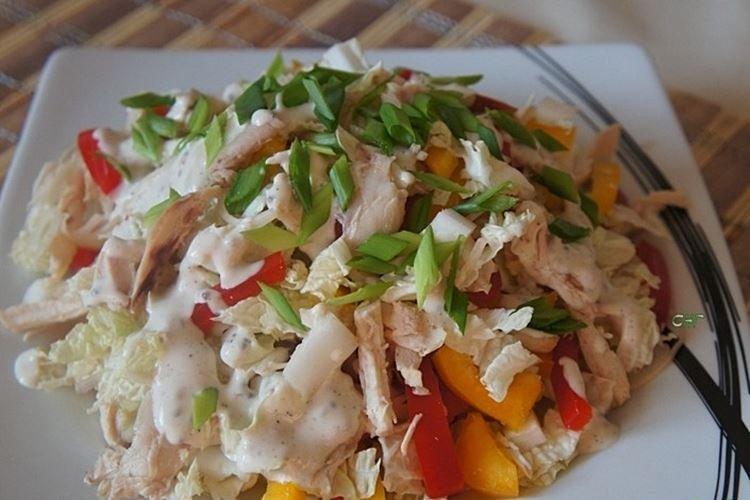 Salat mit Hähnchen und Paprika - Rezepte