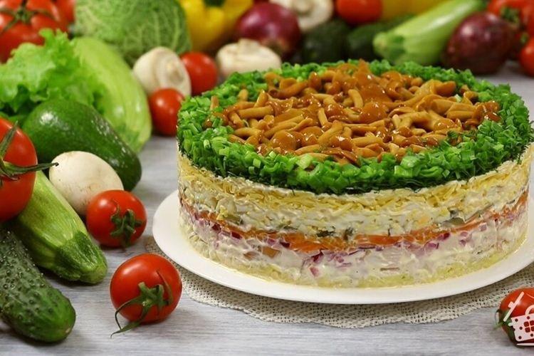 Ensalada por capas Polyana - Recetas de ensaladas con mayonesa
