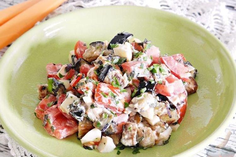 Ensalada de berenjenas fritas con mayonesa - Recetas