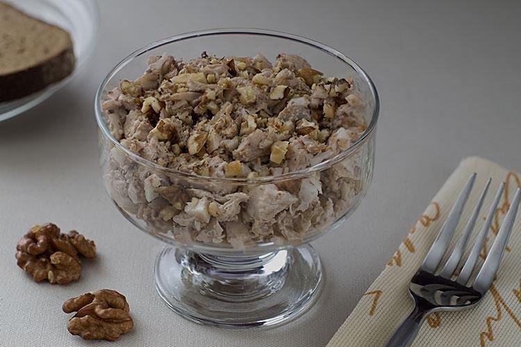 Mushroom and Walnut Salad - Recipes