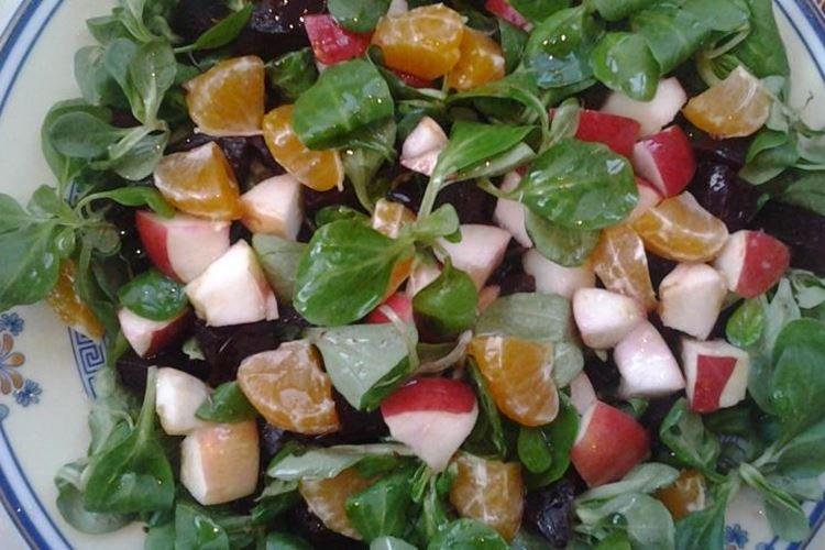 Ensalada de remolacha, mandarinas y manzanas - recetas