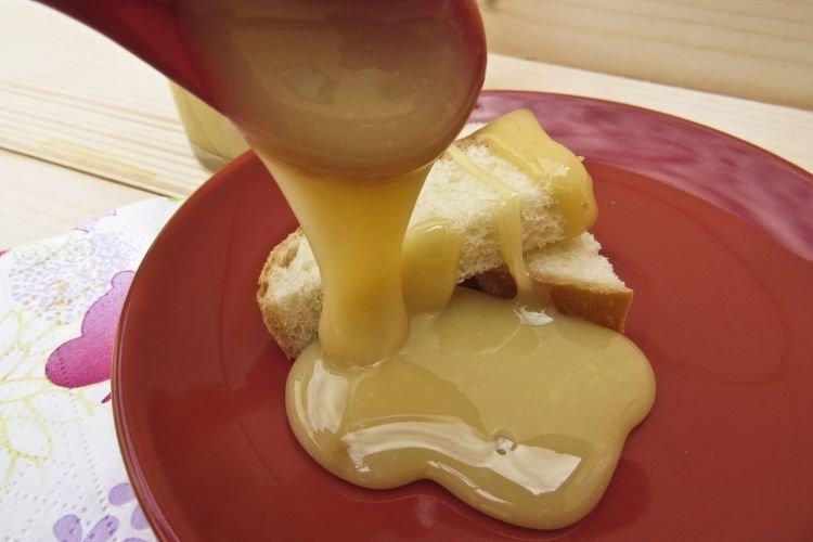 Homemade Condensed Milk from Regular and Powdered Milk - Recipe