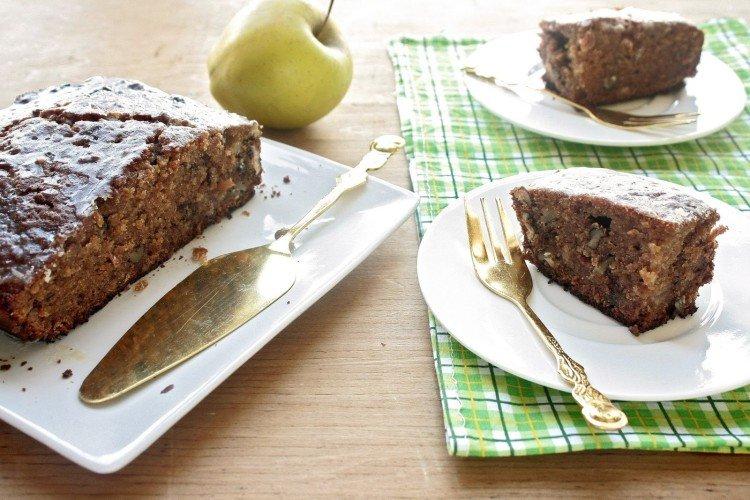 Charlotte de pan negro al horno - recetas