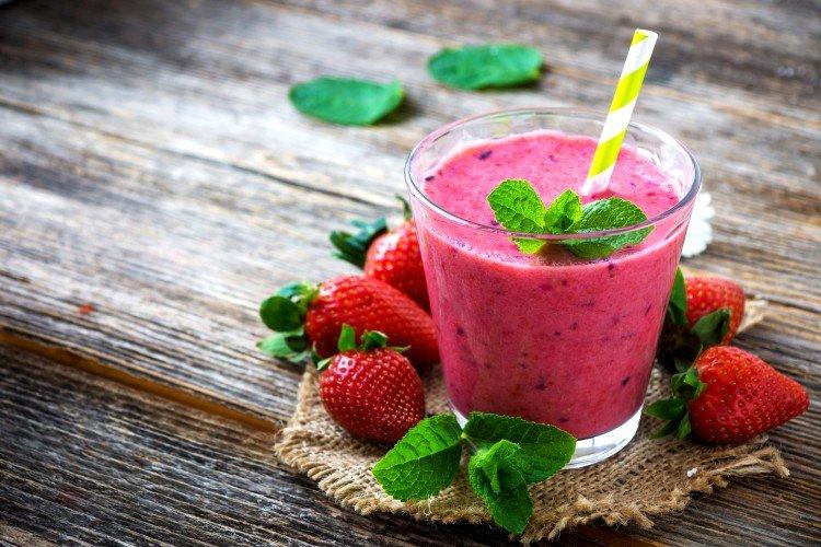 Strawberry Smoothie for Weight Loss and Body Cleansing - Recipes