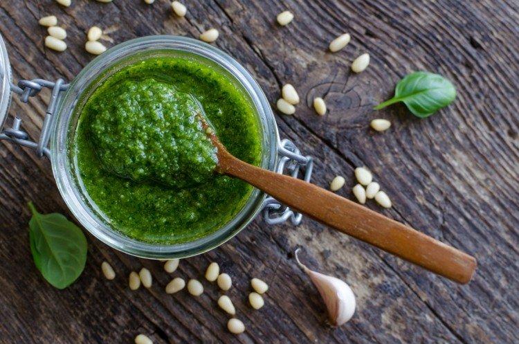 Salsa pesto de rúcula y espinacas - recetas caseras