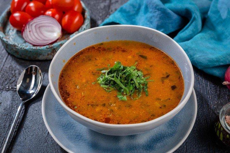 Sopa Kharcho espesa con pollo - recetas caseras