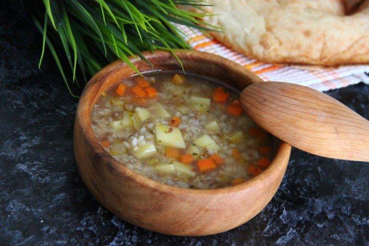 Sopa de trigo sarraceno con pimiento morrón - recetas de sopas para cada día