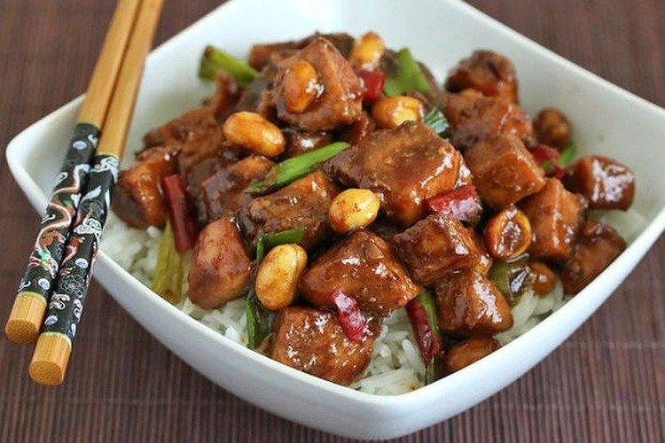 Pork with Peanuts in a Skillet - Recipes