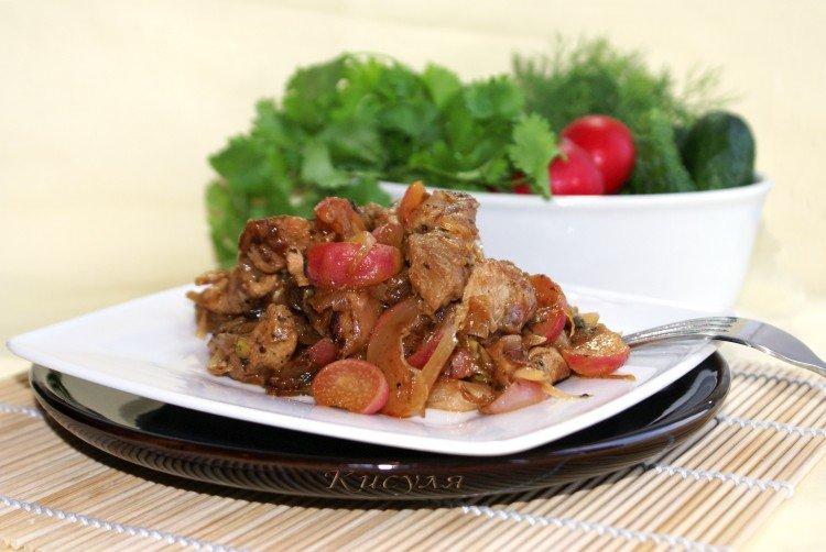 Pork with Radishes in a Skillet - Recipes