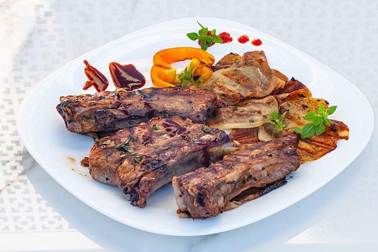 Pork Ribs with Quince and Apples in the Oven - Recipes