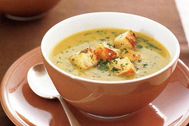Creamy Cheese Soup with Croutons - Processed Cheese Soup Recipe