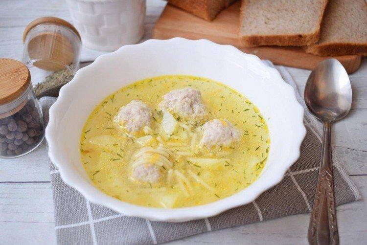 Soup with Cheese and Chicken Balls - Processed Cheese Soup Recipe