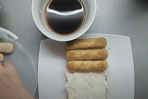 Homemade Tiramisu without Eggs - Step-by-Step Recipe