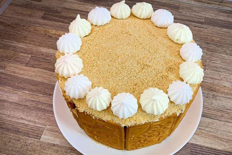 Simple No-Bake Cookie Cake with Milk - Recipes