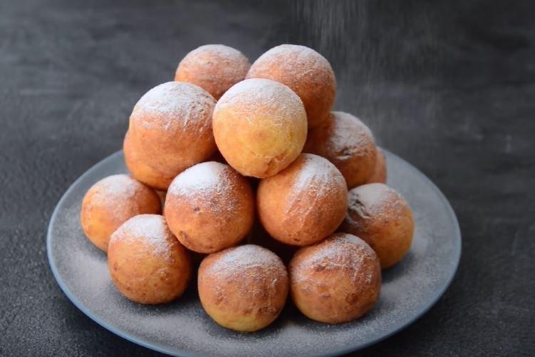 Buñuelos de requesón - receta clásica paso a paso con fotos