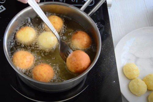 Buñuelos de requesón - receta clásica paso a paso