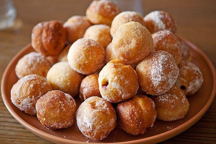 Buñuelos de requesón con leche condensada - recetas