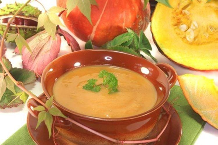 Sopa de calabaza con manzanas - recetas
