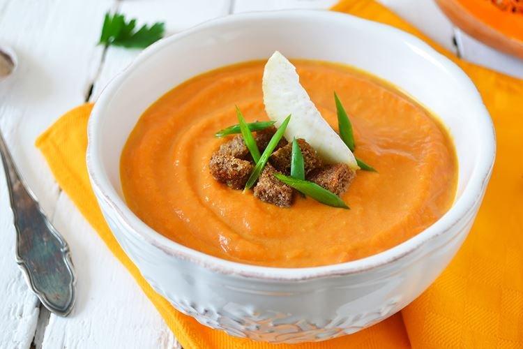 Sopa de calabaza con tomates - recetas