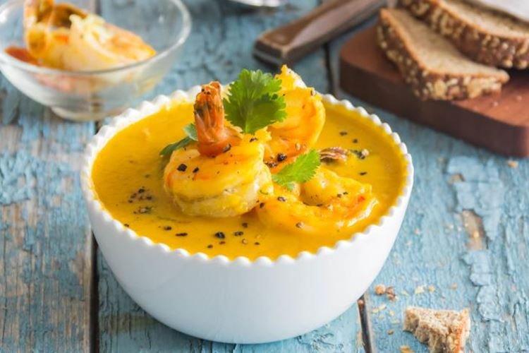 Sopa de calabaza con camarones y leche de coco - recetas