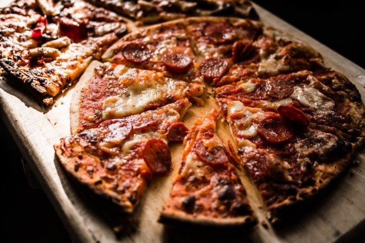 Pizza en sartén - recetas de cena rápida con ingredientes sencillos