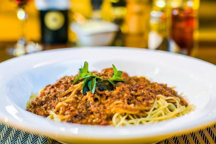 Pasta con atún enlatado - recetas de cena rápida con ingredientes sencillos