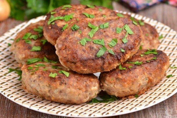 Tortitas de trigo sarraceno con carne picada - Recetas para cenar en 15 minutos