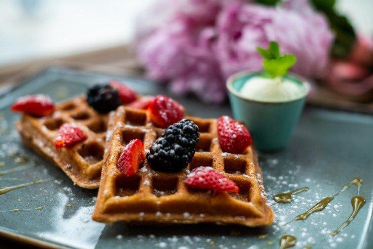 Viennese Waffles with Semolina in an Electric Waffle Maker - Recipes