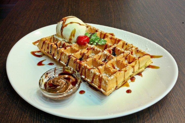 Viennese Waffles with Nut Paste in an Electric Waffle Maker - Recipes
