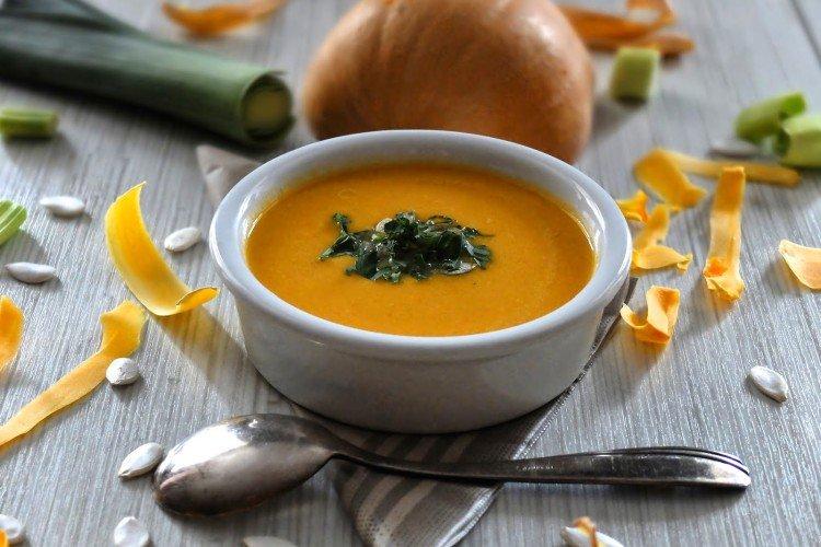 Crema de calabaza y manzana - Recetas de platos deliciosos y económicos