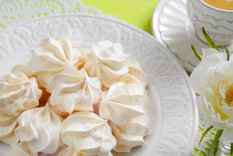 Merengue aromático con cardamomo - Recetas de platos deliciosos y económicos