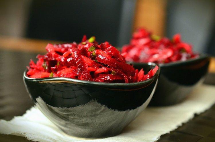 Raw Beetroot Salad - delicious and easy quick salads
