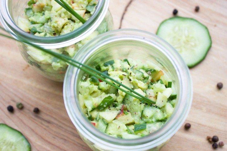 Salad with Marinated Onions - delicious and easy quick salads