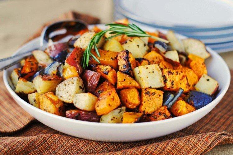 Las patatas más deliciosas con verduras - Recetas de platos principales para cada día