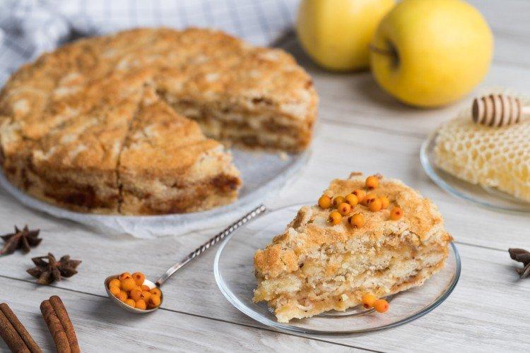 Layered Apple Pie in the Oven - Recipes