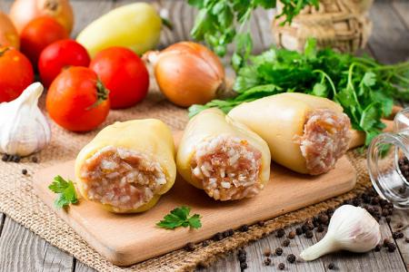 Pimientos rellenos: 15 recetas originales (paso a paso)