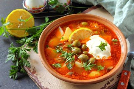 Cómo cocinar Solyanka: 10 mejores recetas (paso a paso)