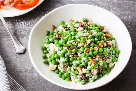 20 einfache Salate mit grünen Erbsen, die Ihnen das Wasser im Mund zusammenlaufen lassen