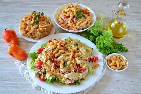 15 Delicious Sausage and Crouton Salads Worth Making