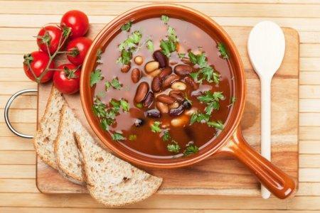 15 recetas de sopas de frijoles rojos deliciosas y sustanciosas