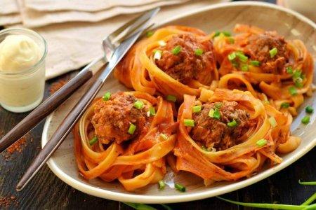 Nidos de pasta con carne picada al horno: 10 recetas abundantes y deliciosas