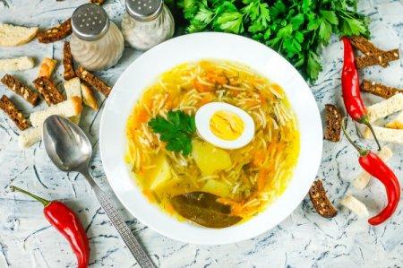 15 sopas sustanciosas y deliciosas con fideos