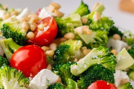 15 wirklich leckere Brokkoli-Salate