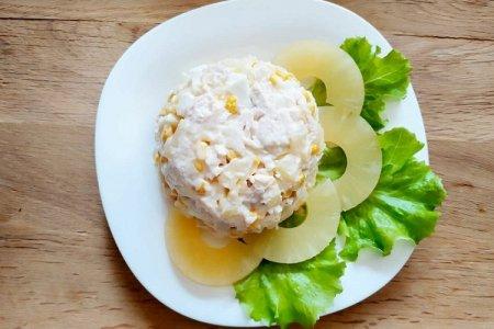 20 Easy and Delicious Pineapple Salads