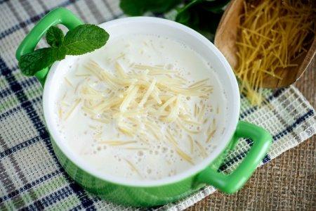 15 Rezepte für leckere Milchsuppen mit Fadennudeln