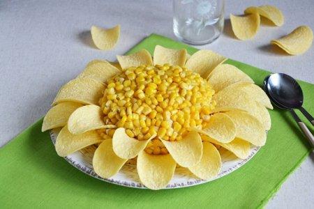 20 Salate mit Chips, die Ihr Menü abwechslungsreicher machen