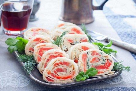 20 sehr leckere Lavash-Rollen mit Rotfisch