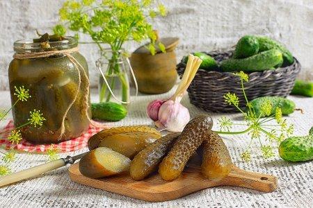 20 einfache und leckere Rezepte für eingelegte Gurken
